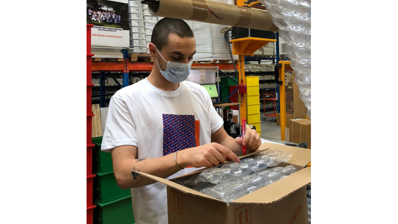 Tee shirt Generik série limité taille M